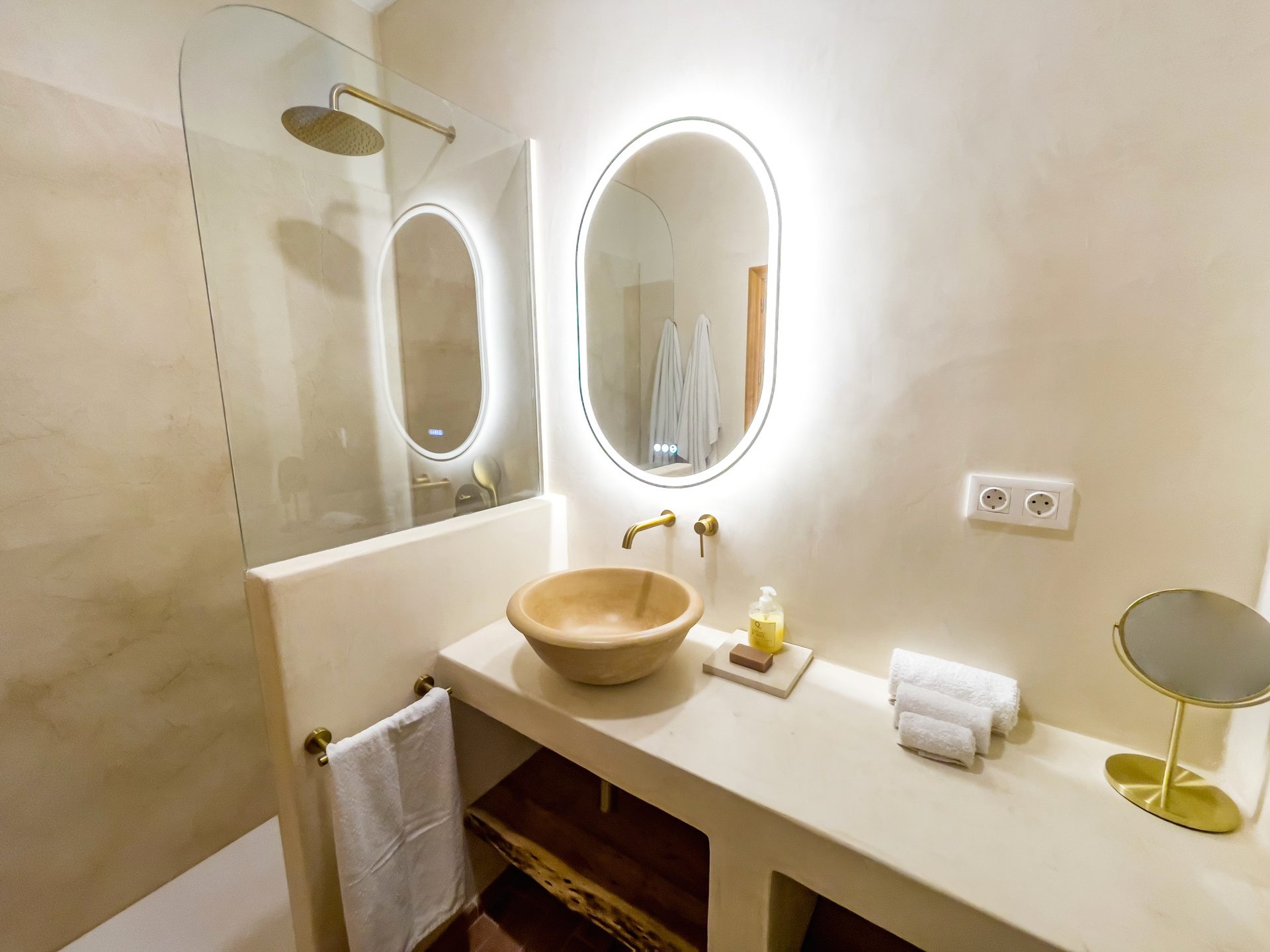 Encantadora Vivienda de 1 Habitación en Rodrigo de Triana, Sevilla