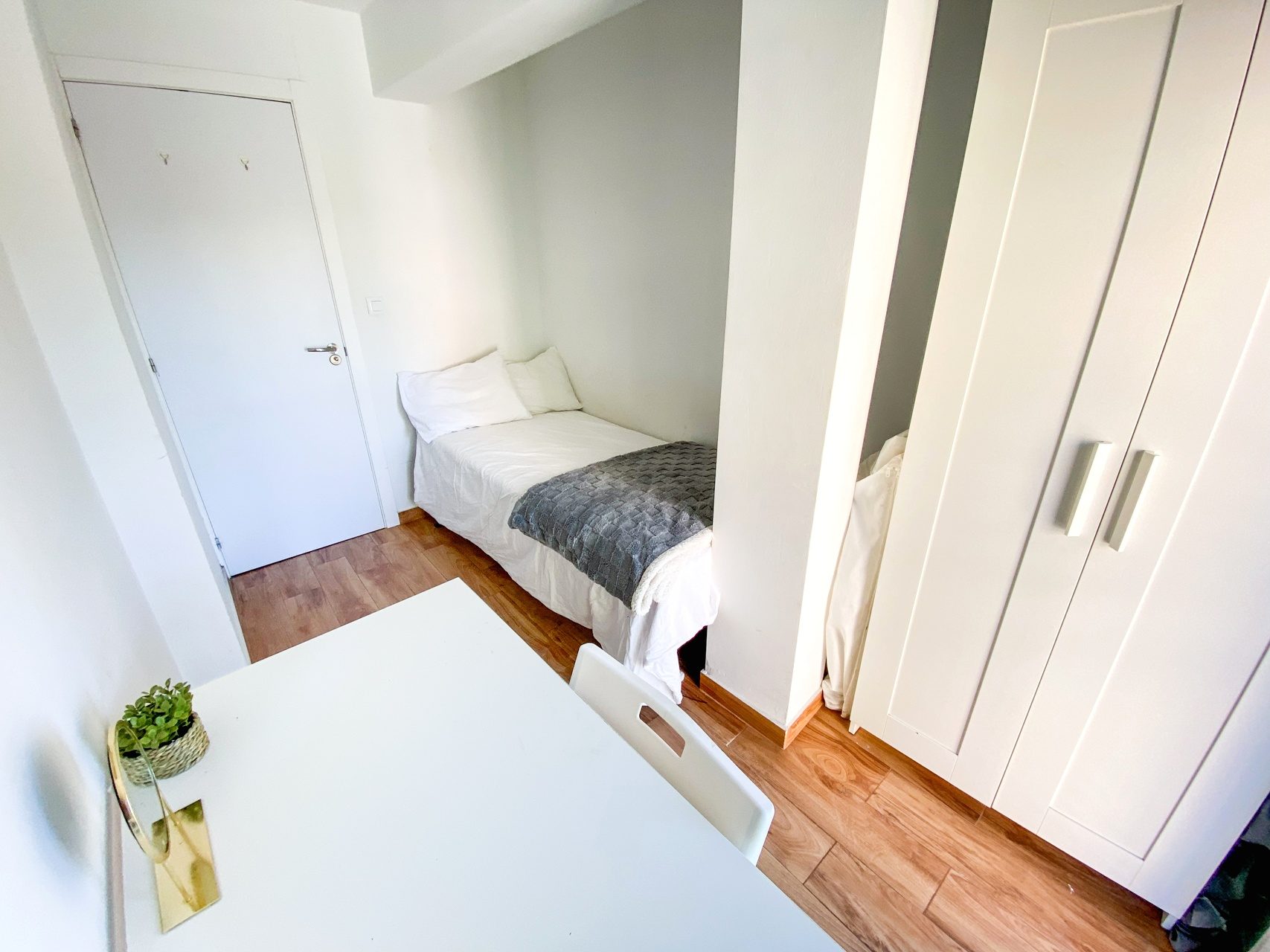 Apartamento de 4 habitaciones ideal para estudiantes en Triana