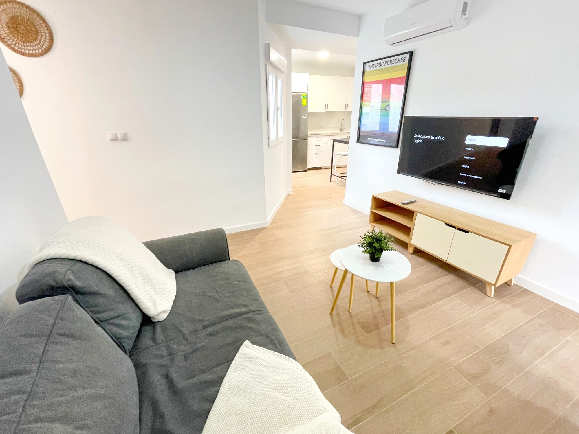 Espectacular Piso de 4 Habitaciones en Manuel Arellano, Sevilla.