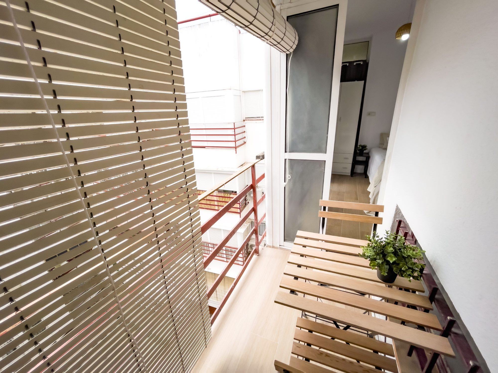 Espectacular Piso de 4 Habitaciones en Manuel Arellano, Sevilla.