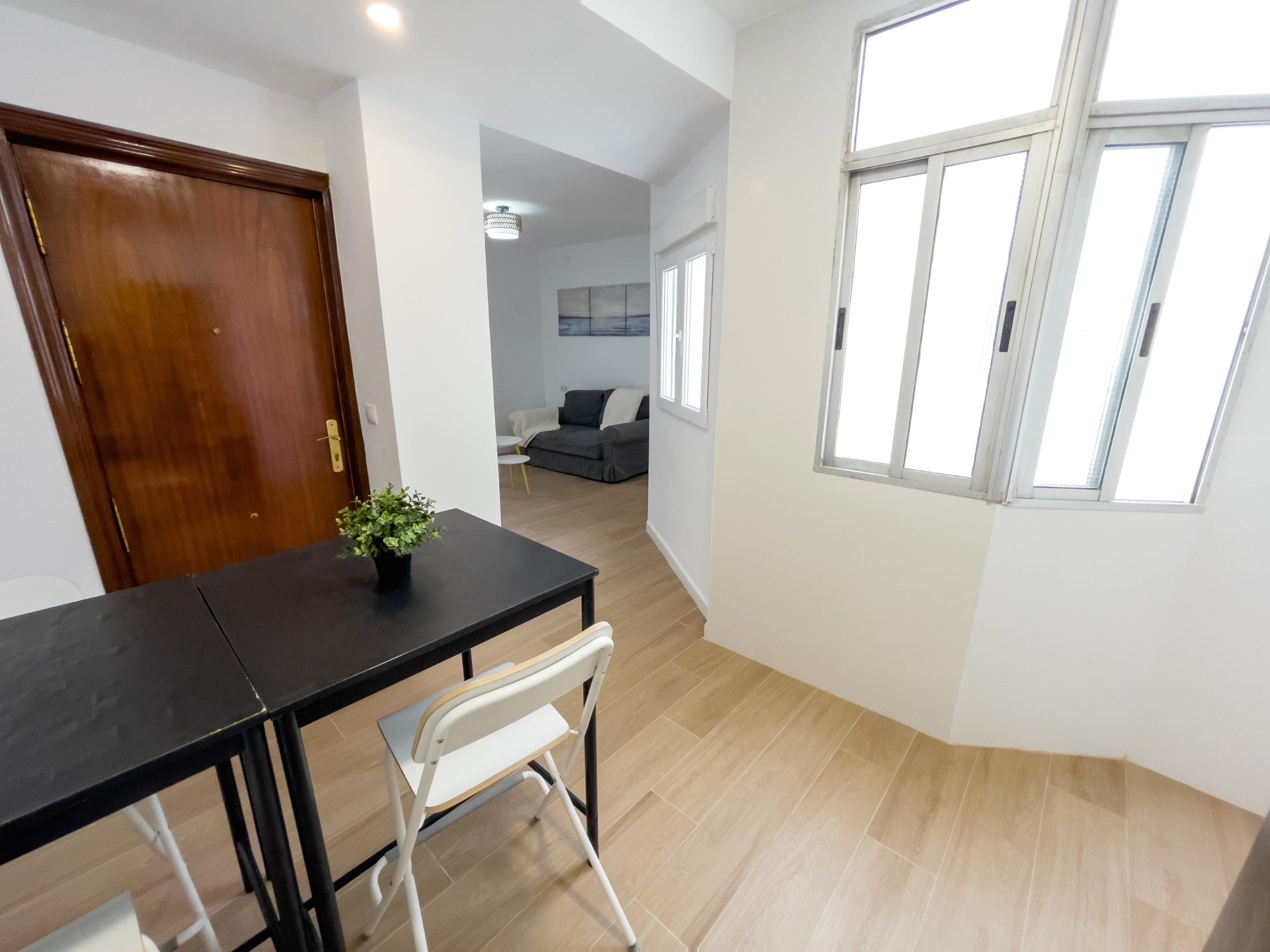 Espectacular Piso de 4 Habitaciones en Manuel Arellano, Sevilla.