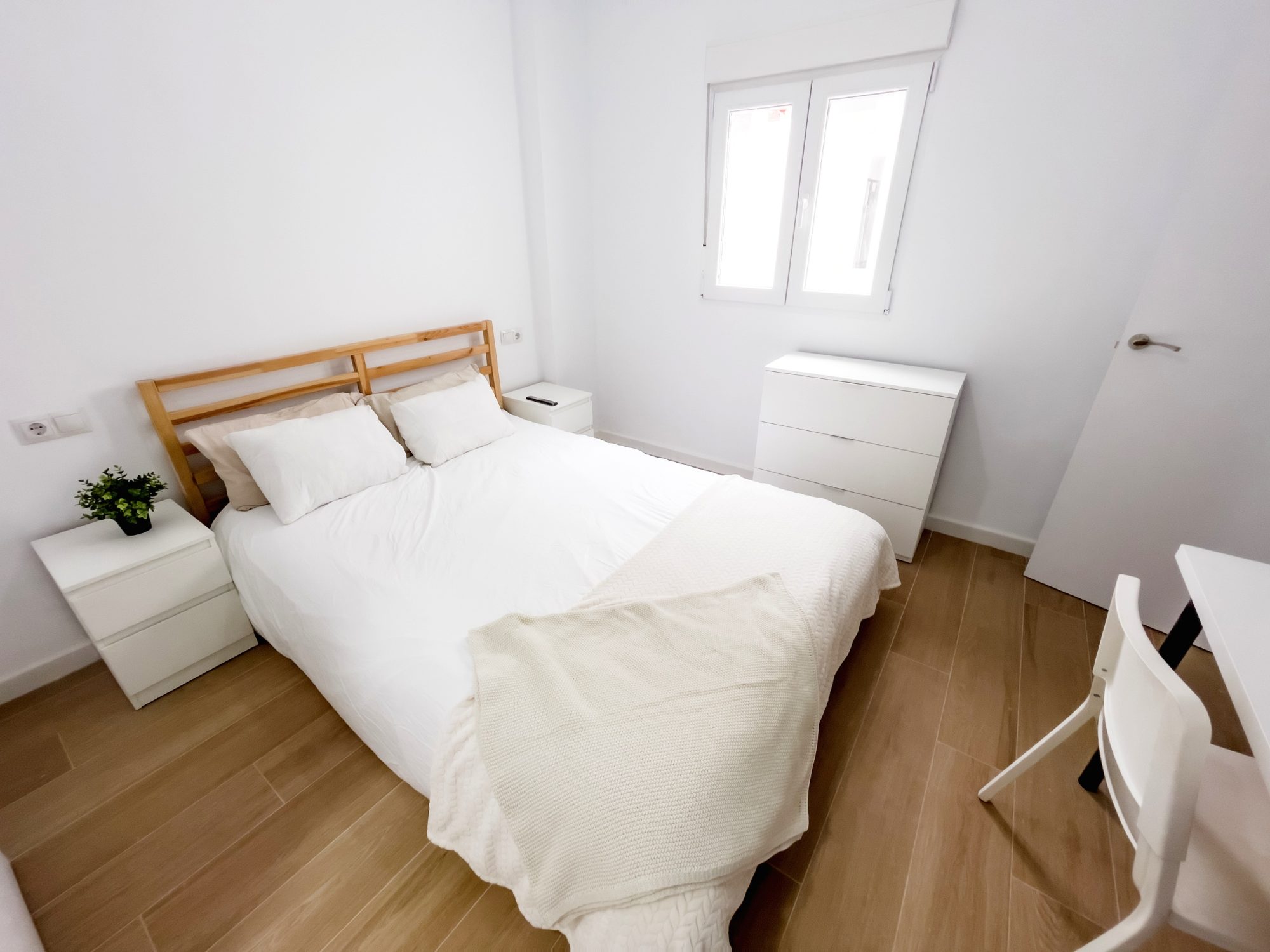 Espectacular Piso de 4 Habitaciones en Manuel Arellano, Sevilla.