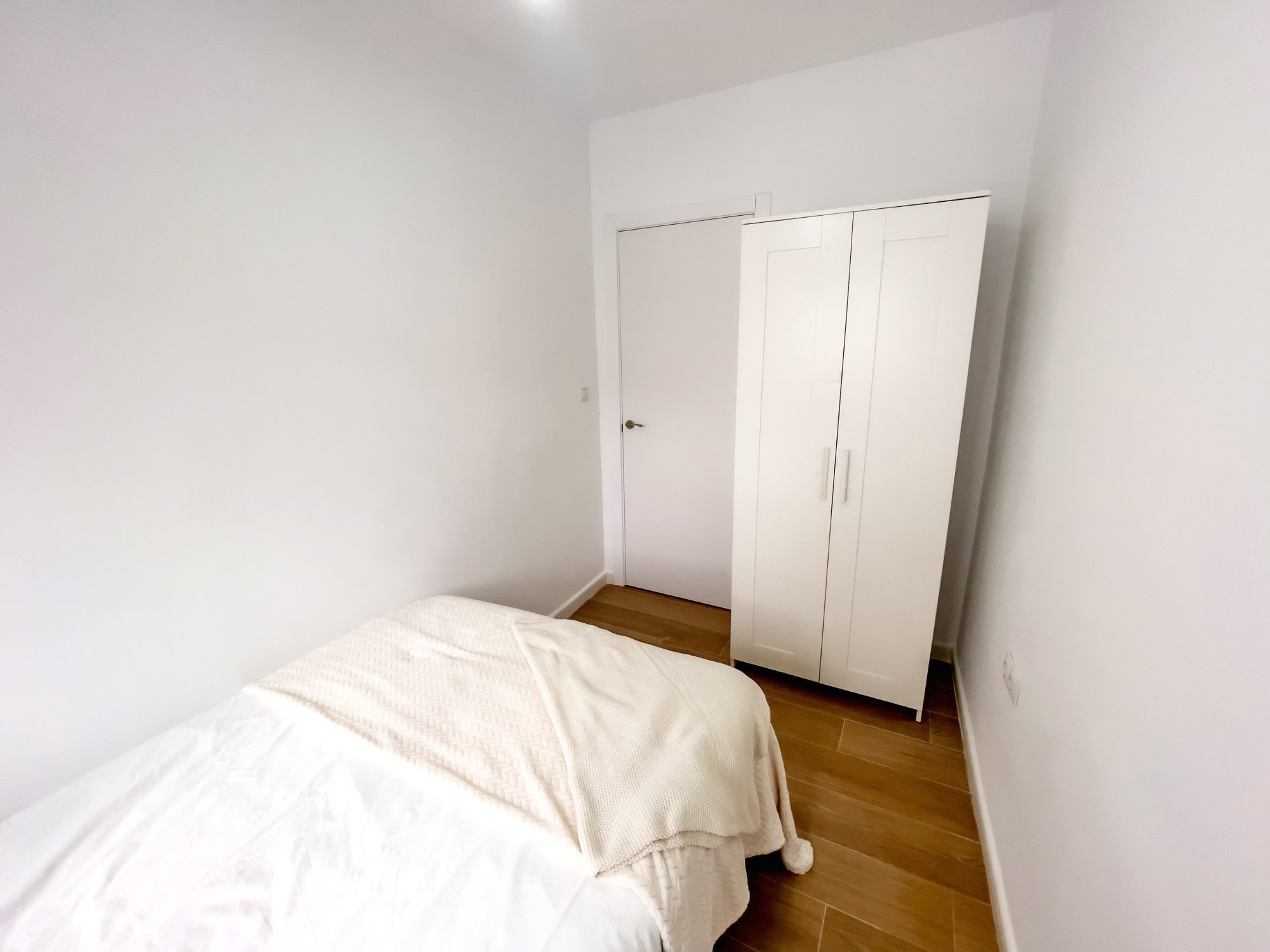 Espectacular Piso de 4 Habitaciones en Manuel Arellano, Sevilla.