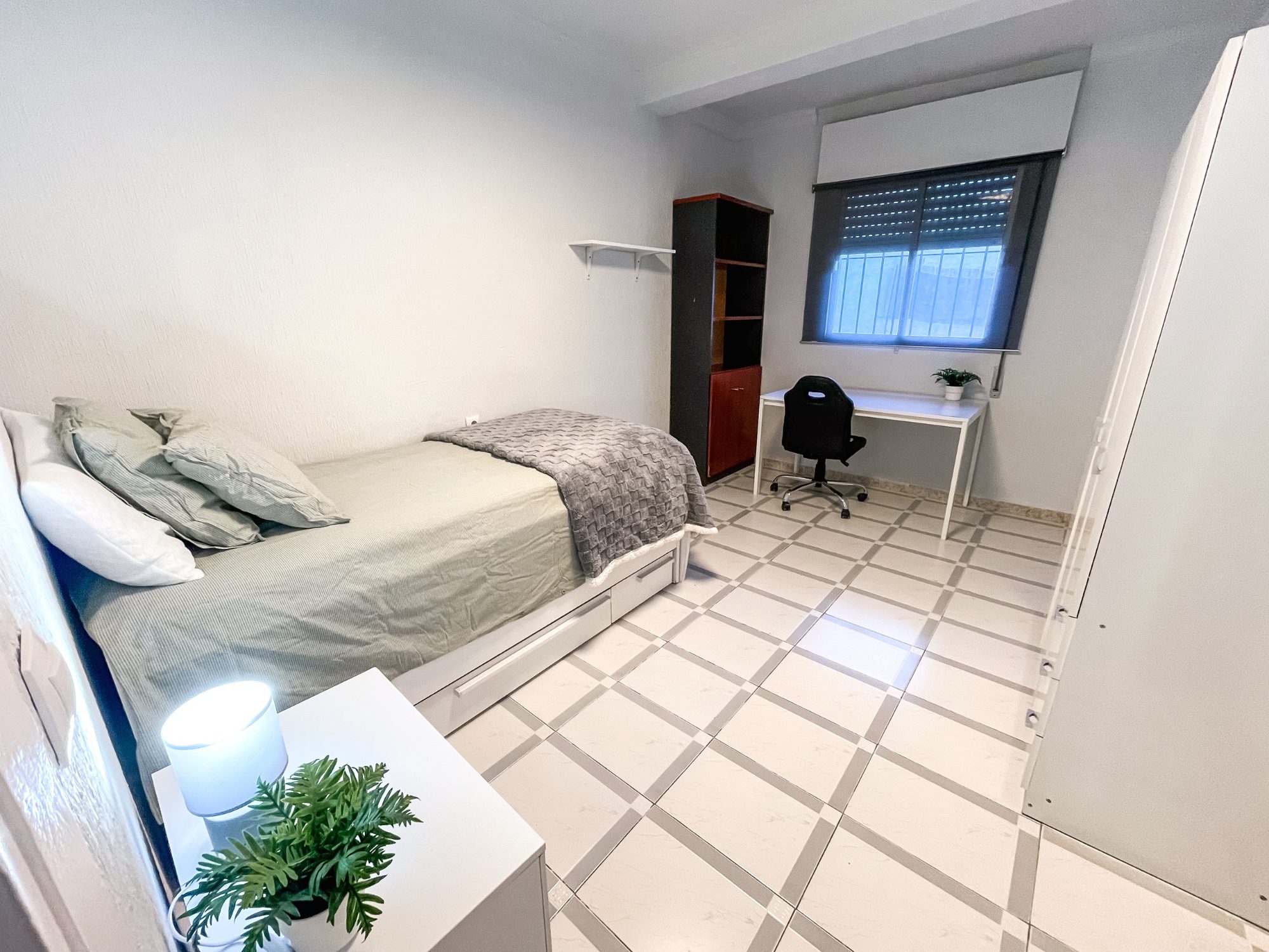 Piso Céntrico de 4 Habitaciones – Juan Manuel Rodriguez Correa/Cruz Roja