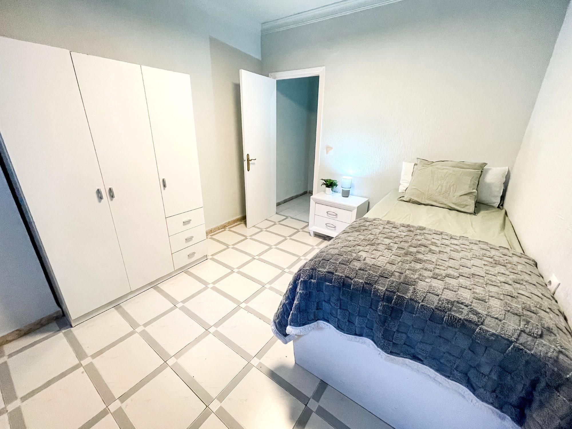 Piso Céntrico de 4 Habitaciones – Juan Manuel Rodriguez Correa/Cruz Roja