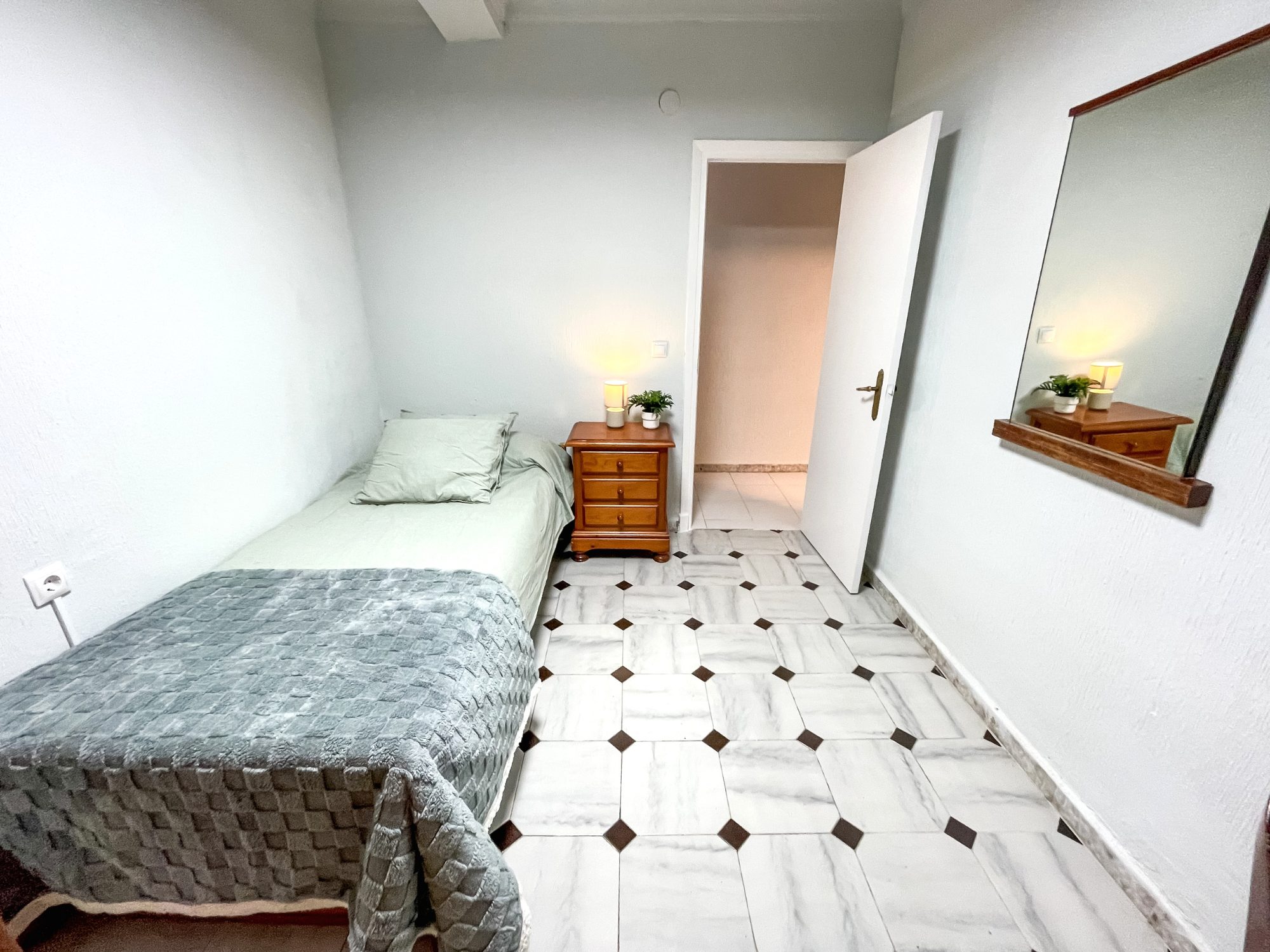 Piso Céntrico de 4 Habitaciones – Juan Manuel Rodriguez Correa/Cruz Roja