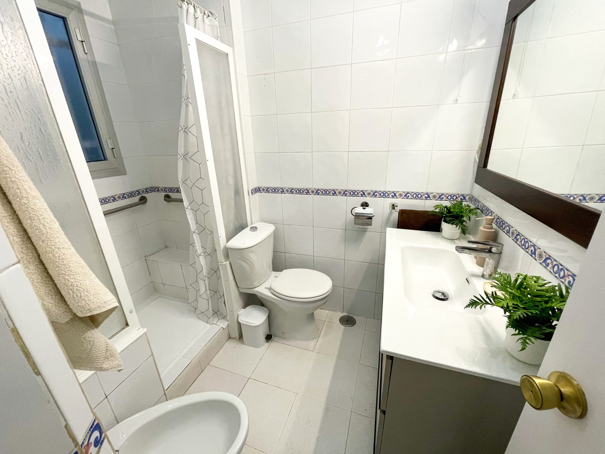 Piso Céntrico de 4 Habitaciones – Juan Manuel Rodriguez Correa/Cruz Roja