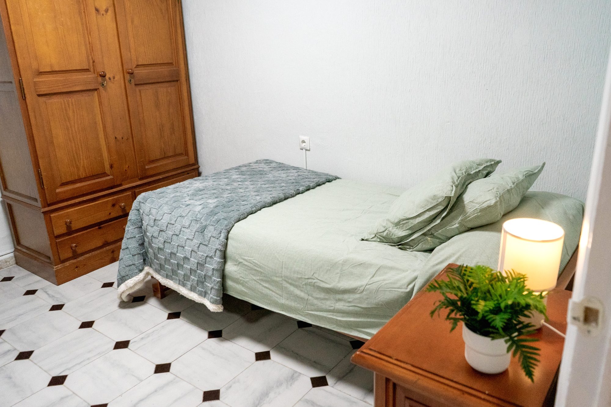 Piso Céntrico de 4 Habitaciones – Juan Manuel Rodriguez Correa/Cruz Roja