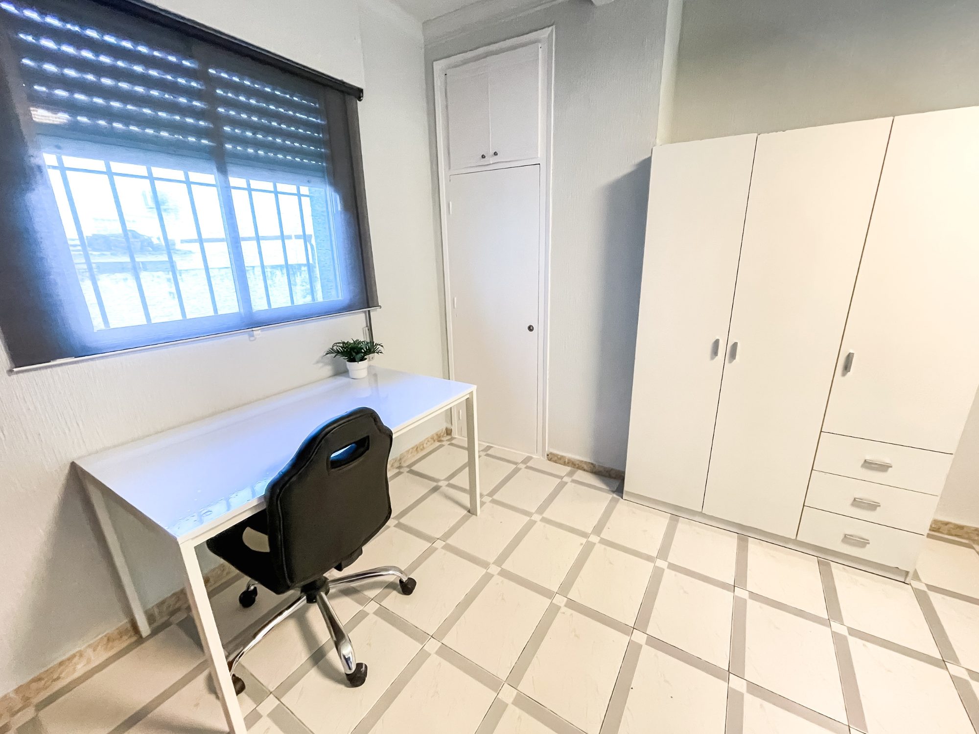 Piso Céntrico de 4 Habitaciones – Juan Manuel Rodriguez Correa/Cruz Roja