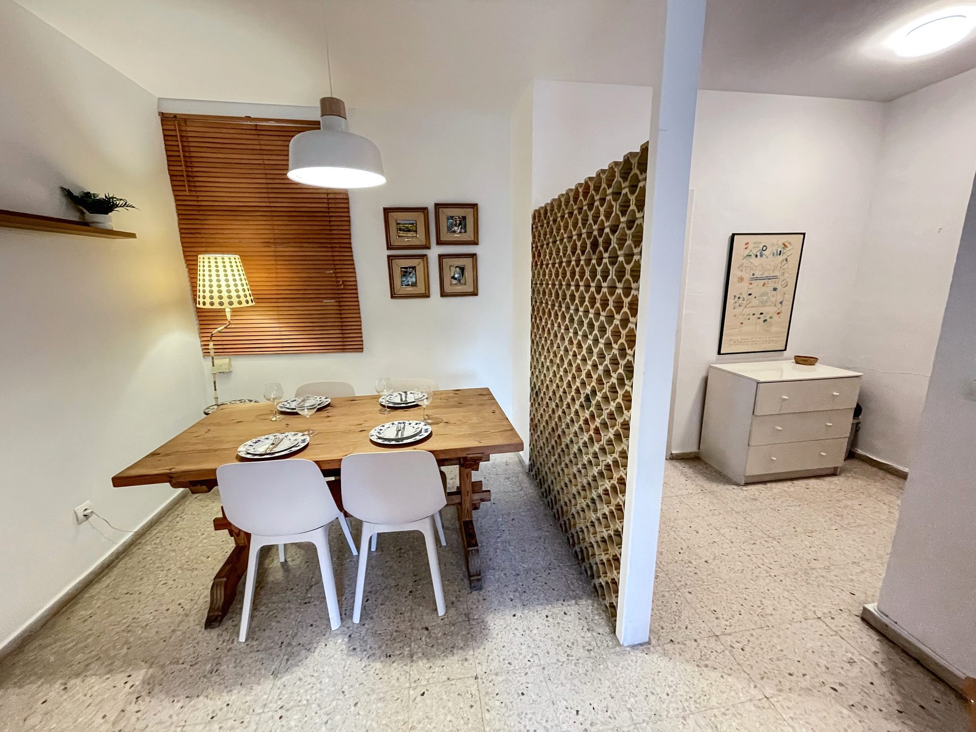 Acogedor Apartamento de 3 Habitaciones en Calle Zafiro, La Macarena