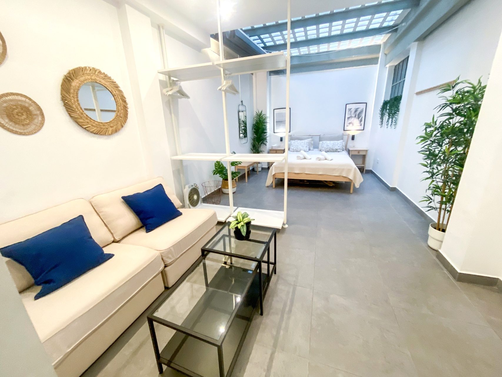 Loft de 2 Habitaciones junto a Calle Betis, Triana