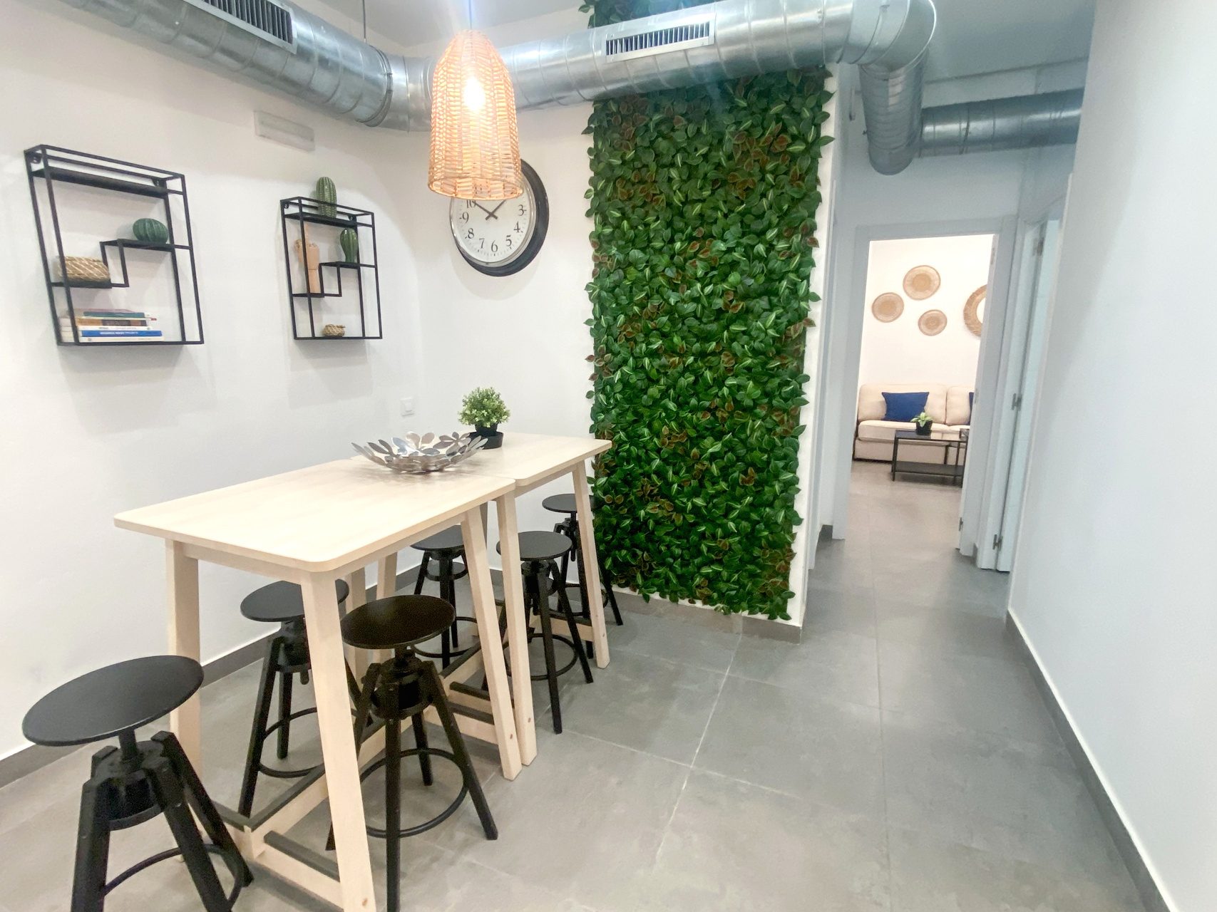 Loft de 2 Habitaciones junto a Calle Betis, Triana
