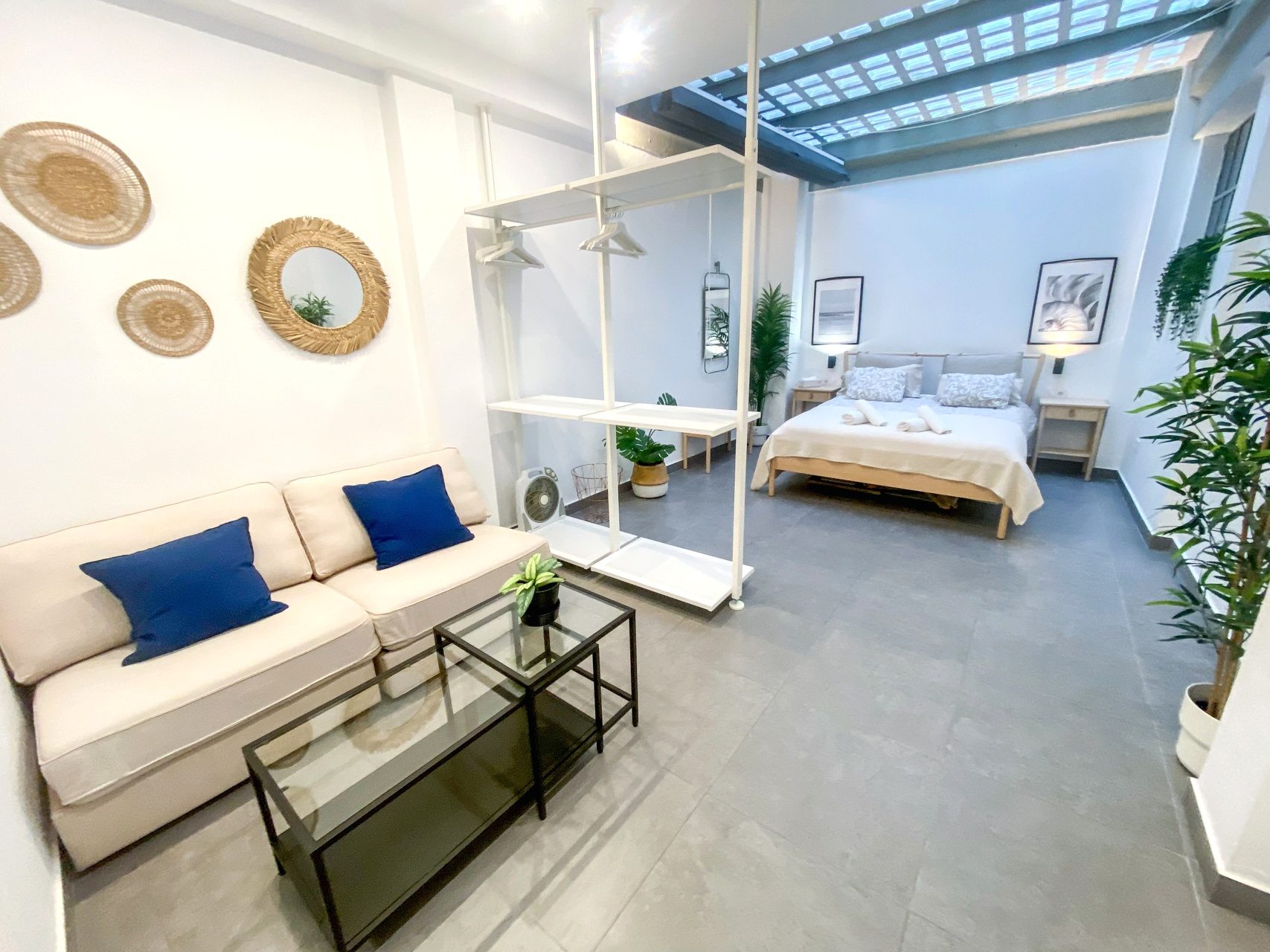 Loft de 2 Habitaciones junto a Calle Betis, Triana