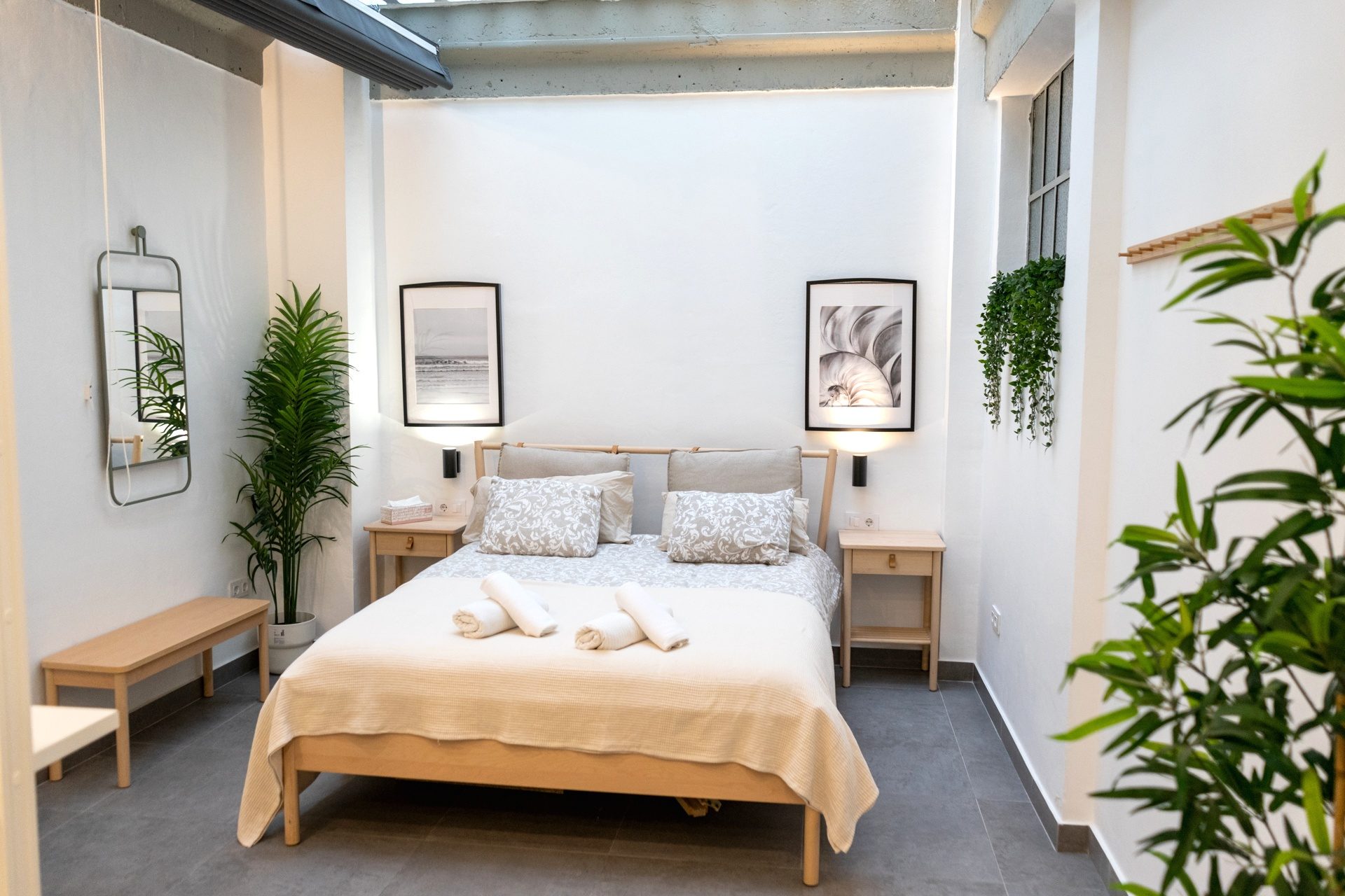 Loft de 2 Habitaciones junto a Calle Betis, Triana
