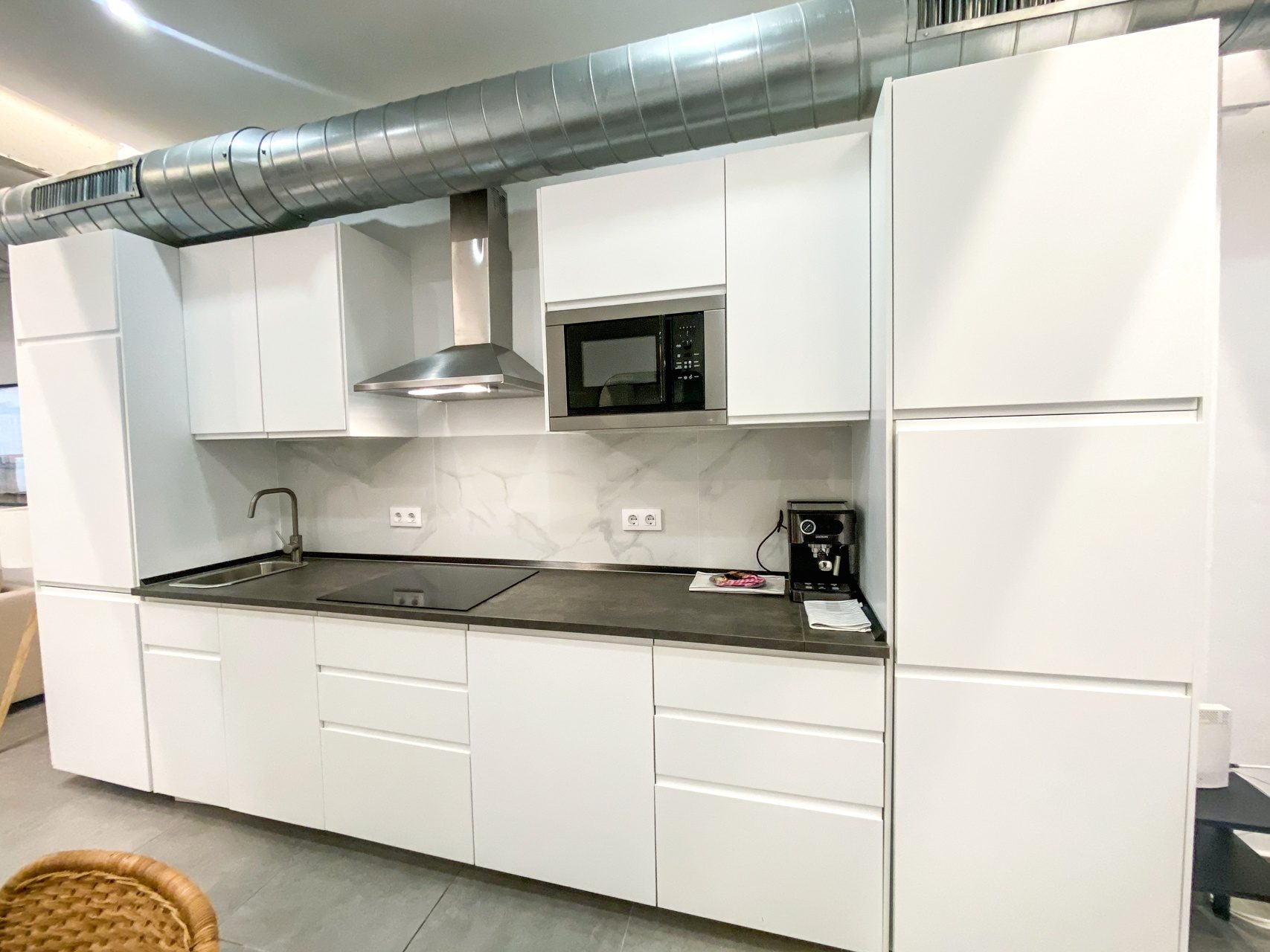 Loft de 2 Habitaciones junto a Calle Betis, Triana