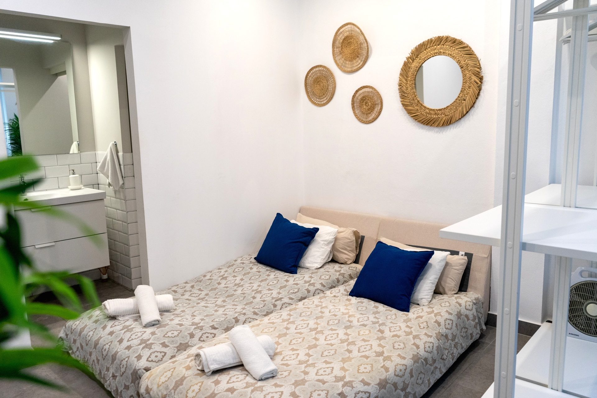 Loft de 2 Habitaciones junto a Calle Betis, Triana