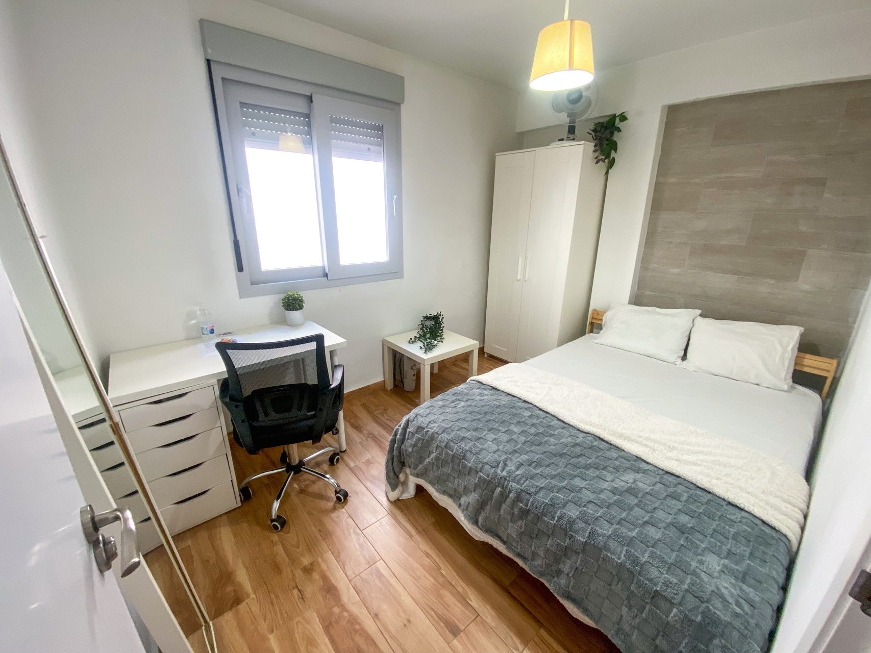  Piso de 4 Habitaciones en el corazón de Triana - Maestro Arrieta