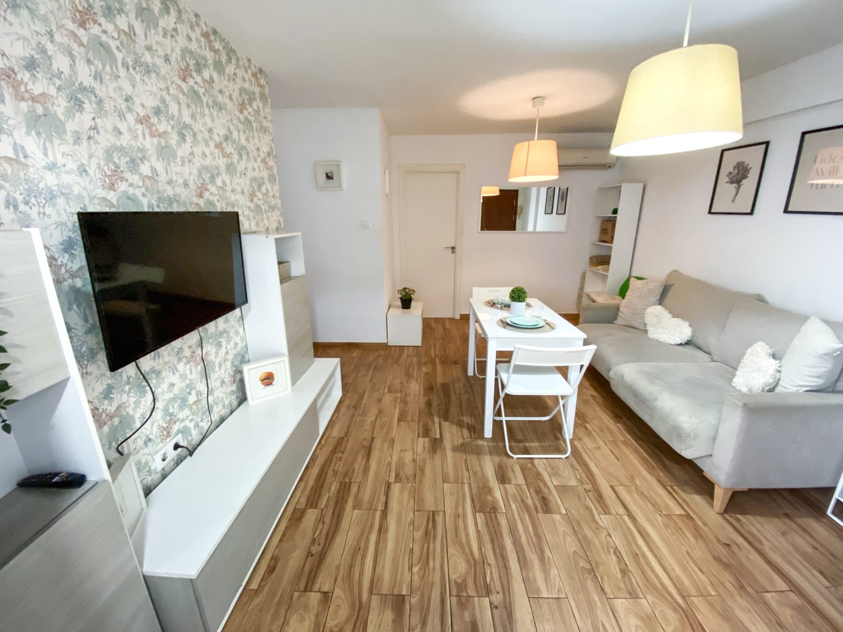  Piso de 4 Habitaciones en el corazón de Triana - Maestro Arrieta
