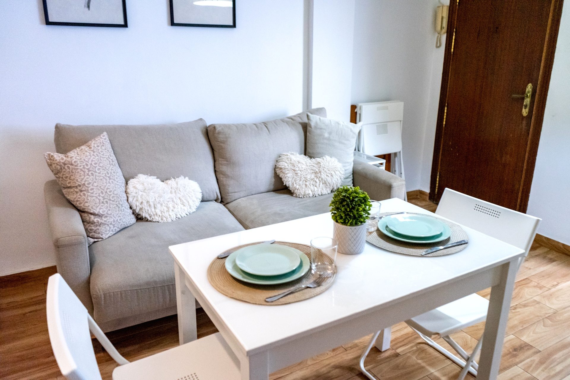  Piso de 4 Habitaciones en el corazón de Triana - Maestro Arrieta