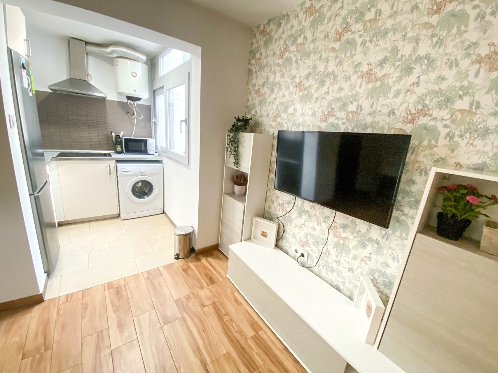  Piso de 4 Habitaciones en el corazón de Triana - Maestro Arrieta