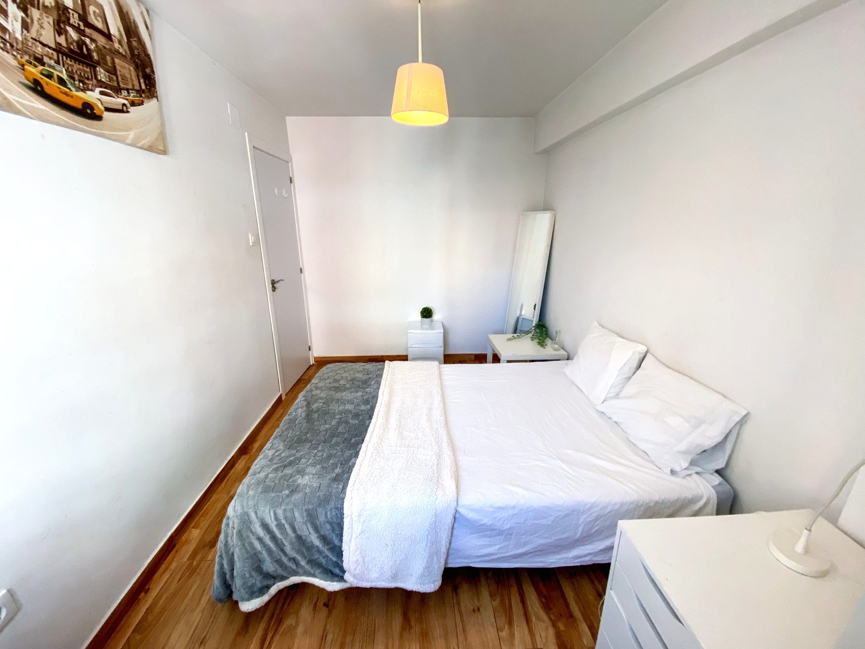  Piso de 4 Habitaciones en el corazón de Triana - Maestro Arrieta
