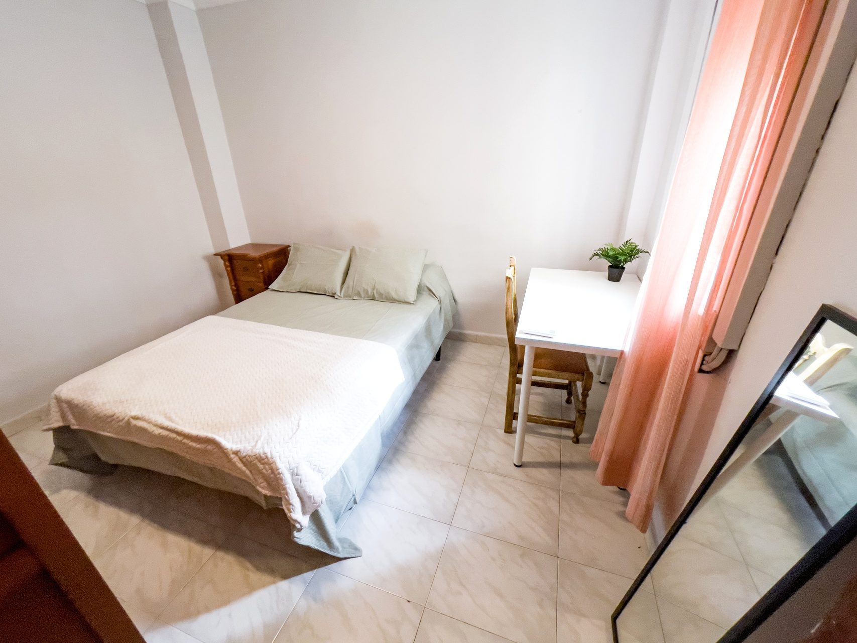 Piso de 3 Habitaciones en Santa Justa – Sevilla