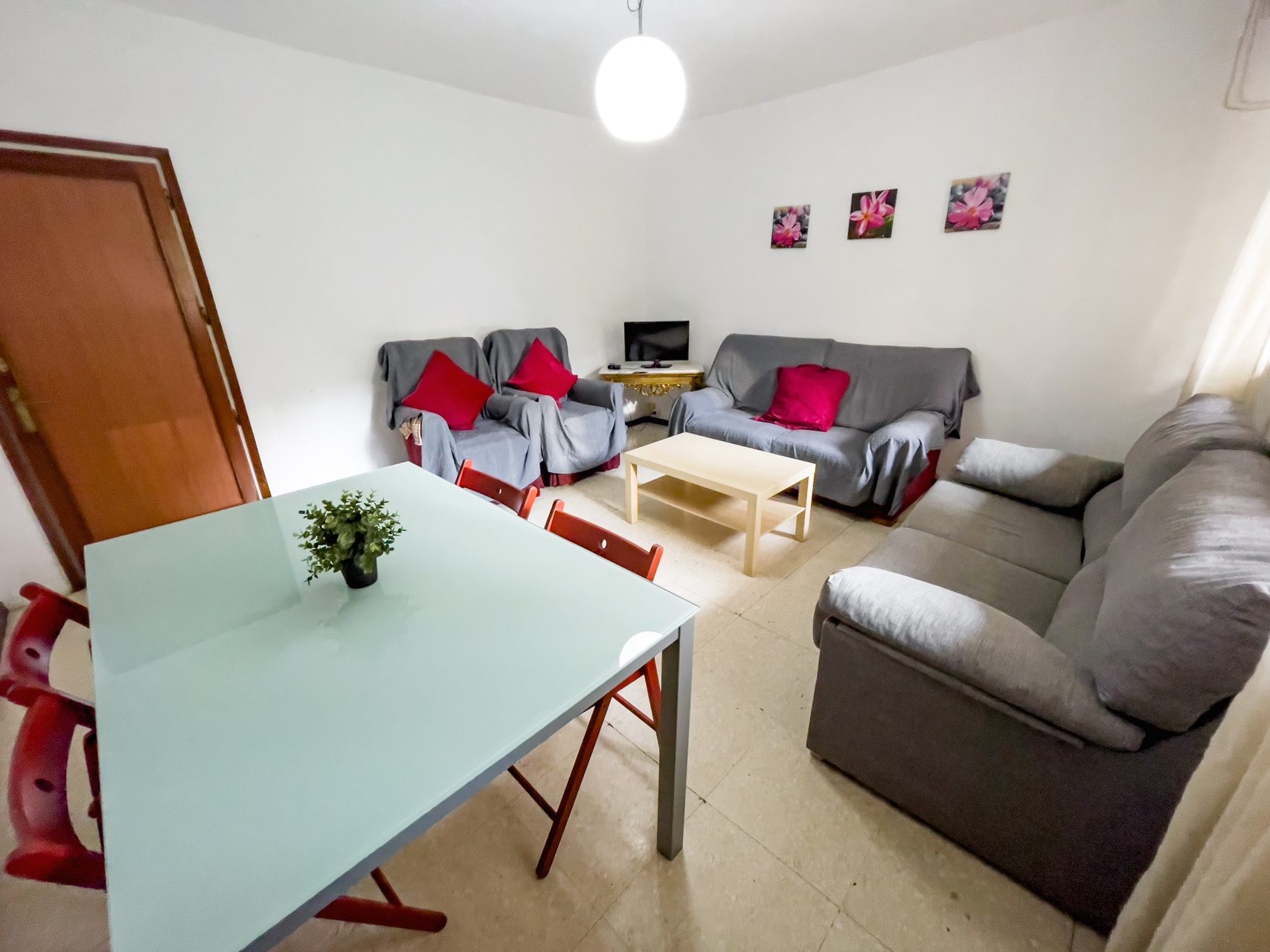 Gran Piso de 5 Habitaciones en Grupo Óscar Carvallo - Nervion