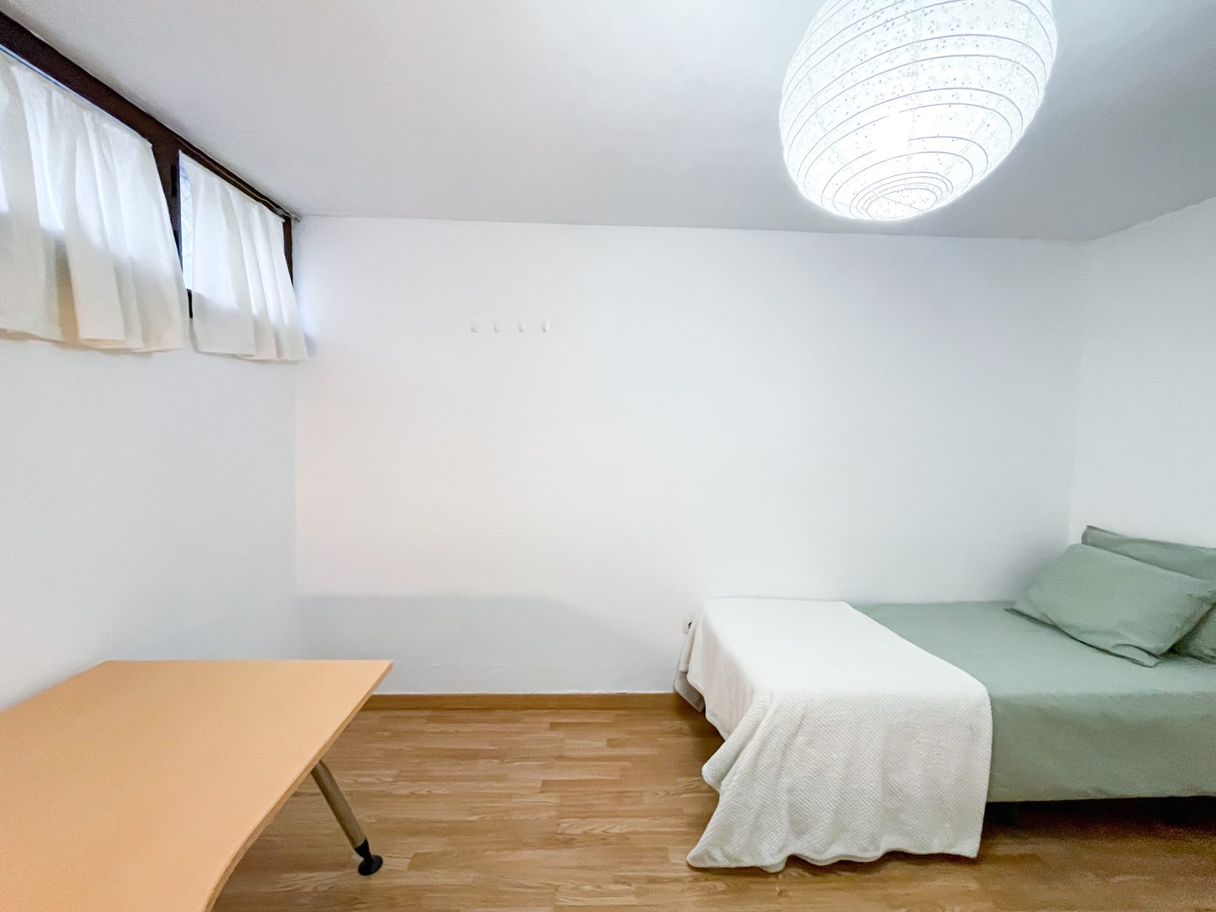 Gran Piso de 5 Habitaciones en Grupo Óscar Carvallo - Nervion