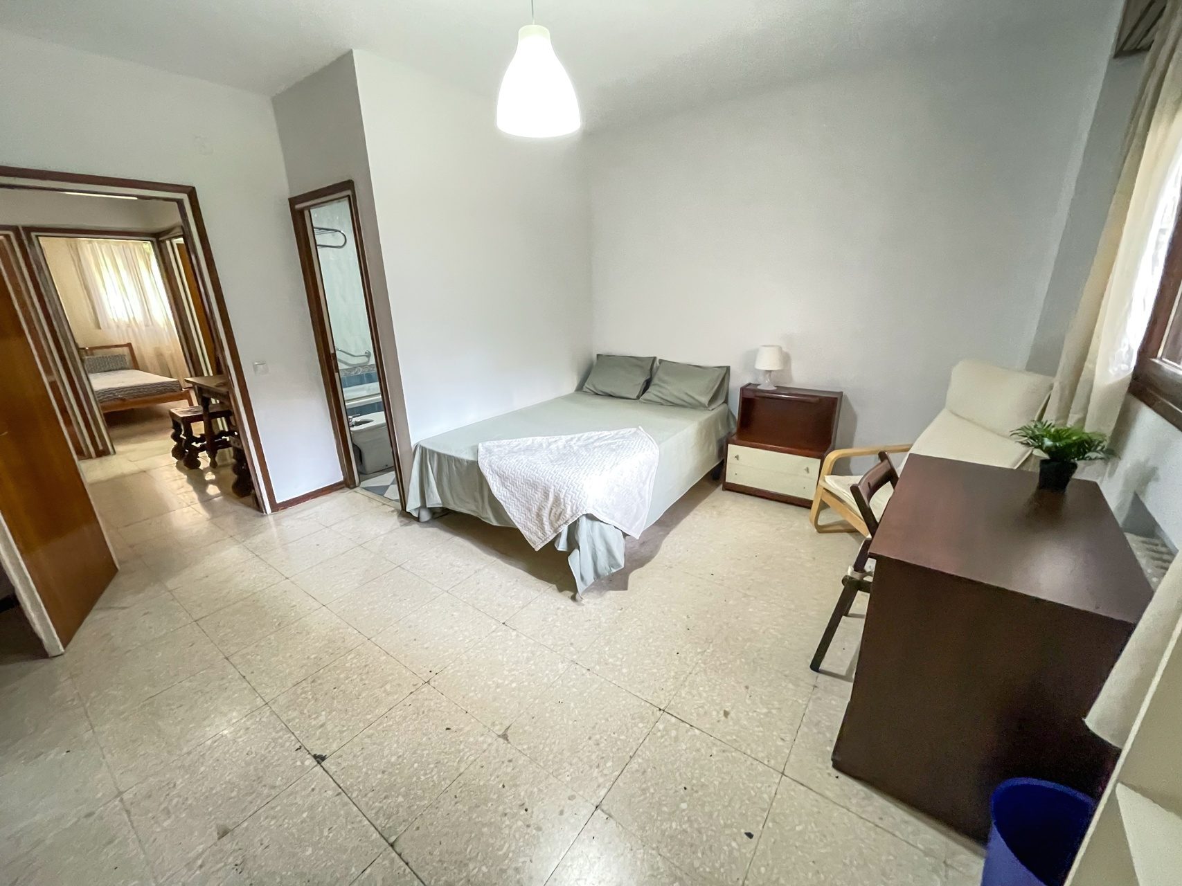 Gran Piso de 5 Habitaciones en Grupo Óscar Carvallo - Nervion