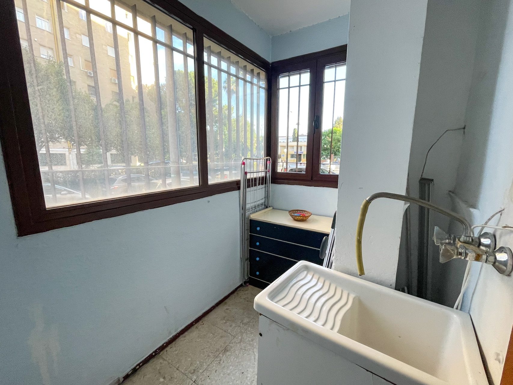Gran Piso de 5 Habitaciones en Grupo Óscar Carvallo - Nervion