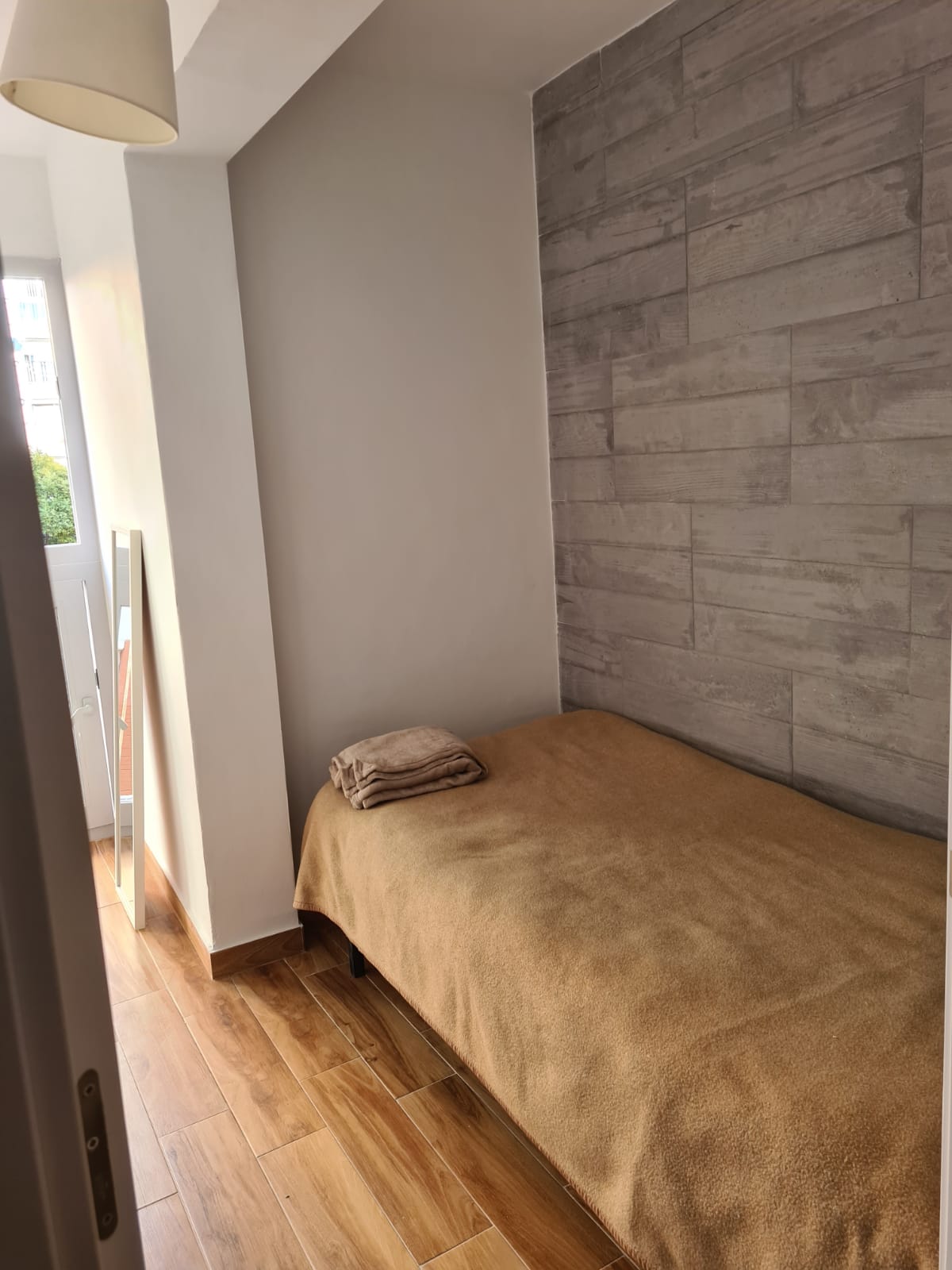 Single room for students in Triana, Seville