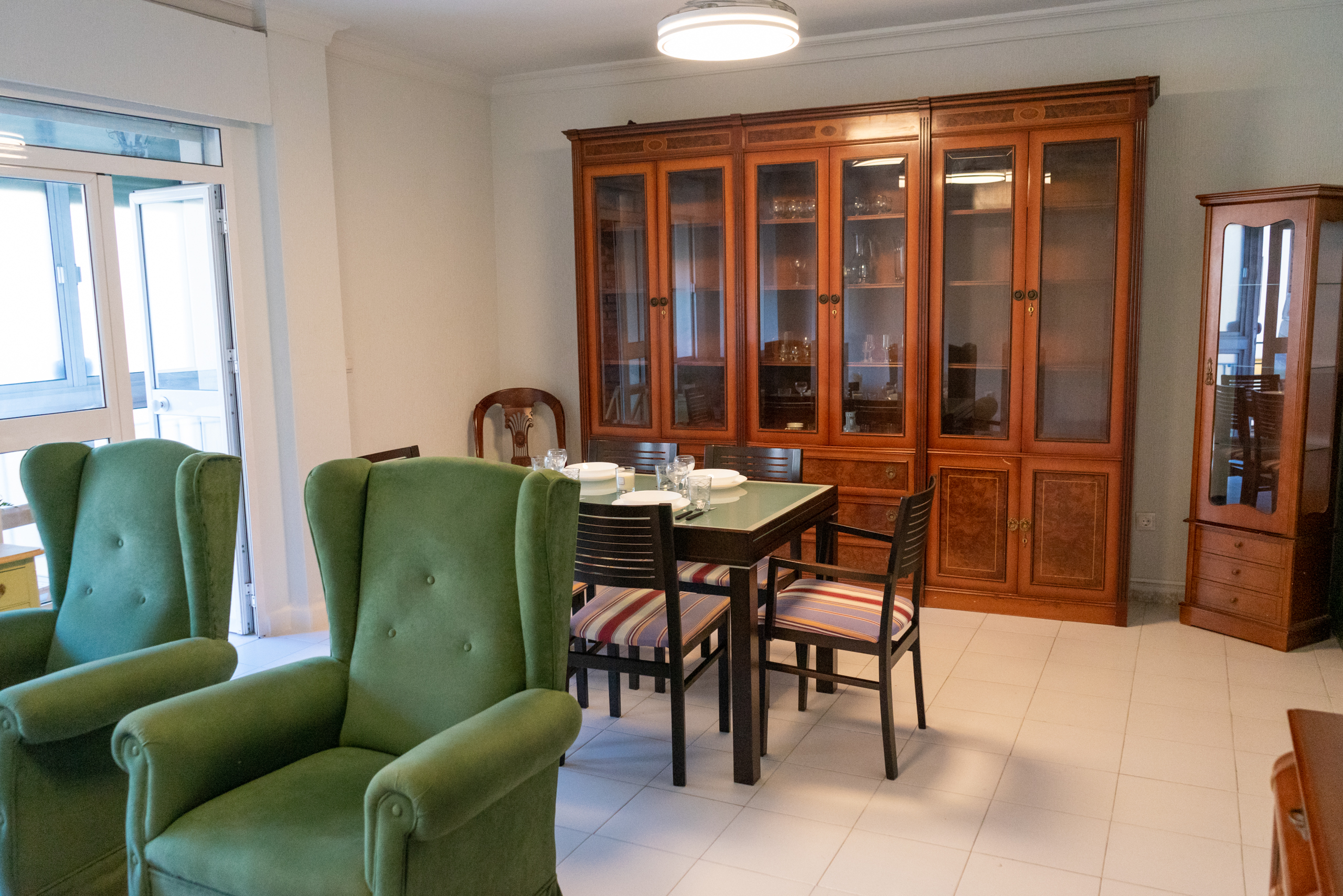 Habitación con balcón para estudiantes en Cruz Roja, Sevilla
