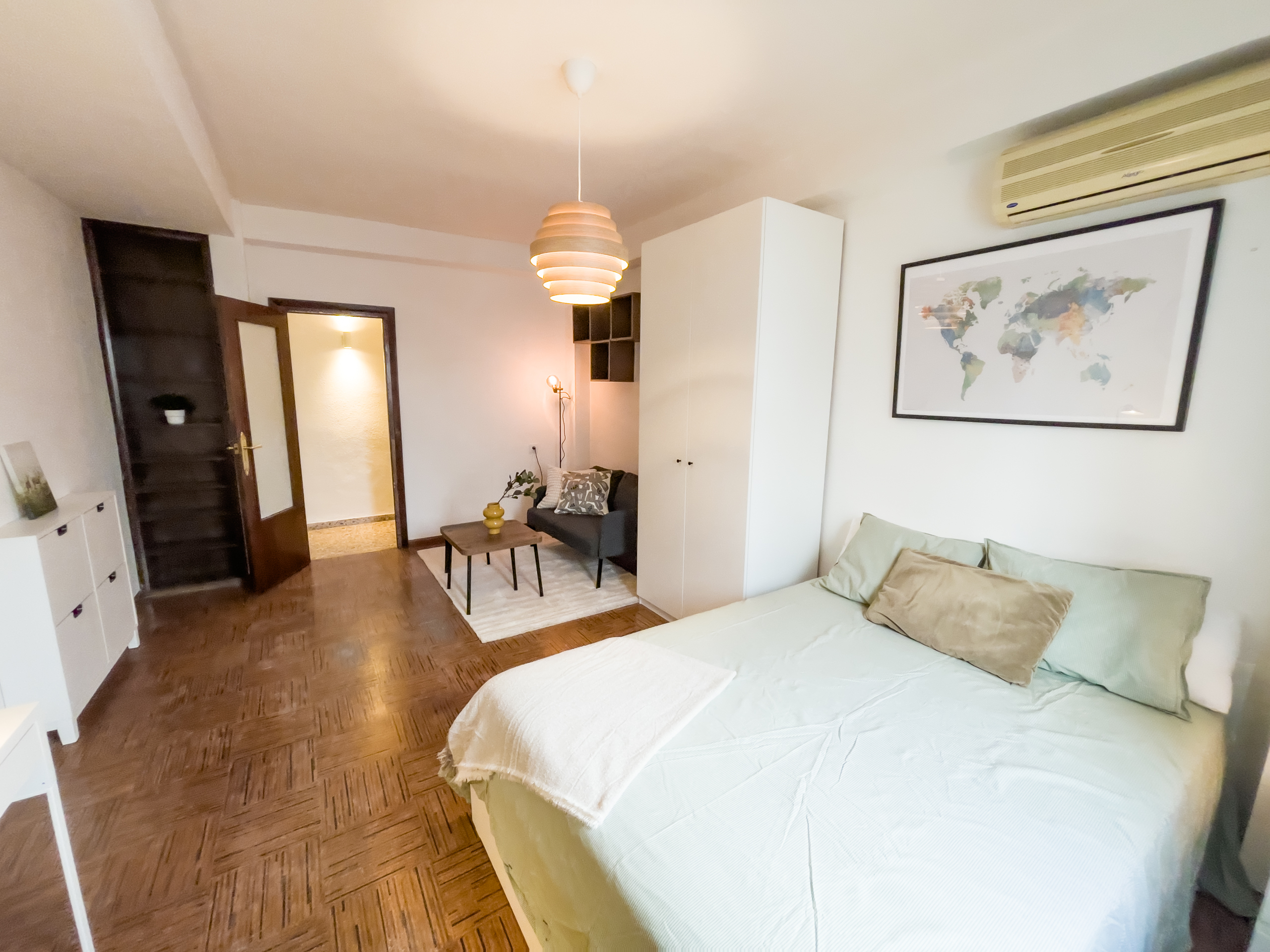 Double room for Erasmus students in Triana, Seville