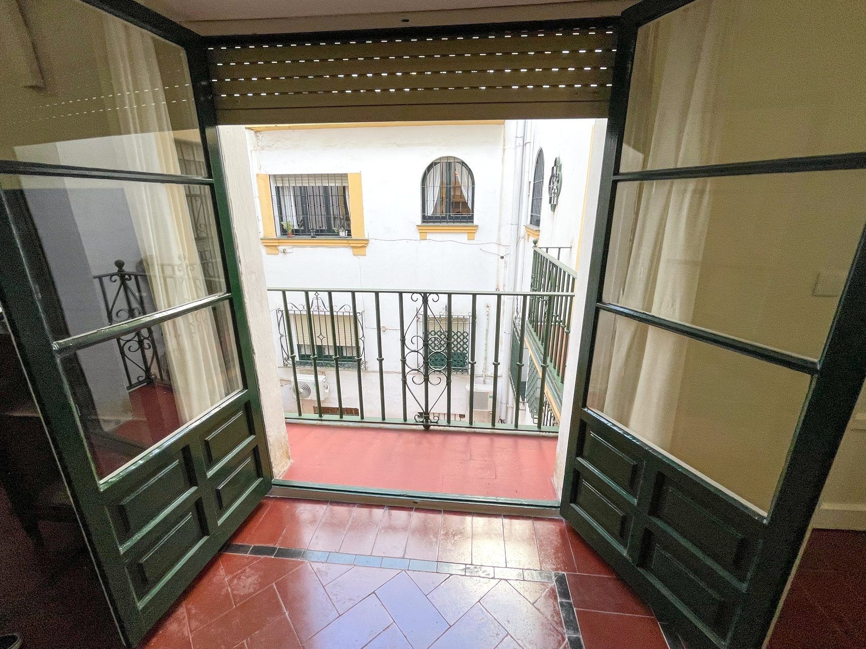 Habitación con baño privado, calle Miguel Mañara, Sevilla