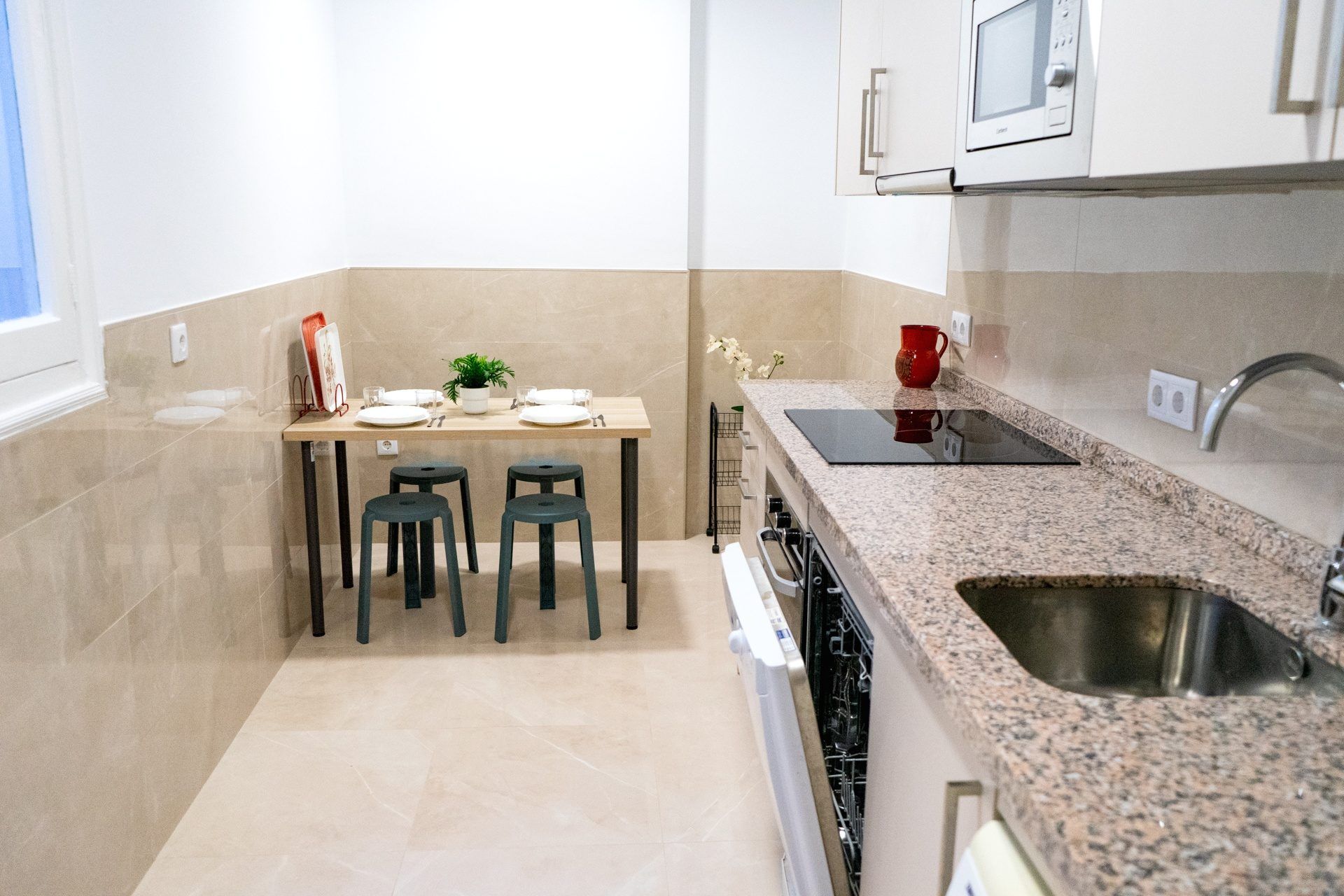 Habitación con baño privado, calle Miguel Mañara, Sevilla