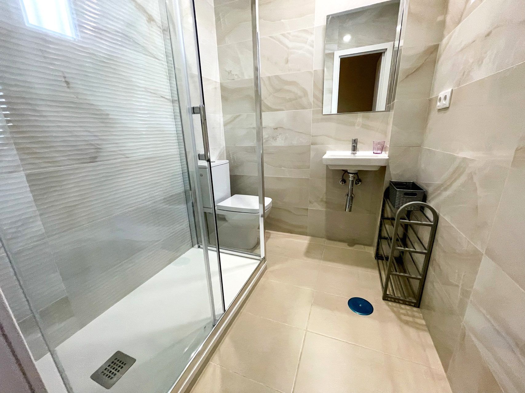 Habitación con baño privado, calle Miguel Mañara, Sevilla