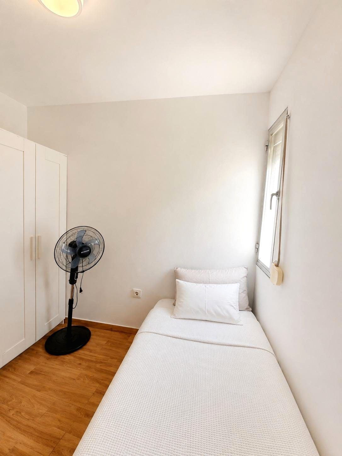 Habitación en calle San Vicente de Paul, Triana, Sevilla