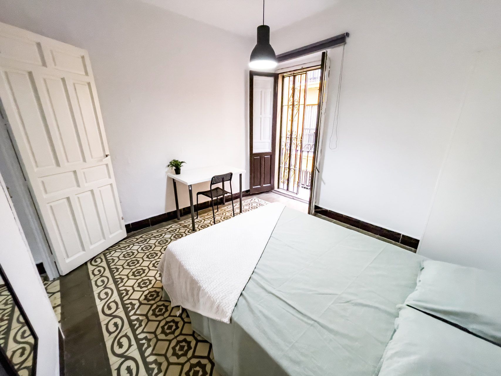 Habitación doble en el centro, calle Bustos Tavera, Sevilla