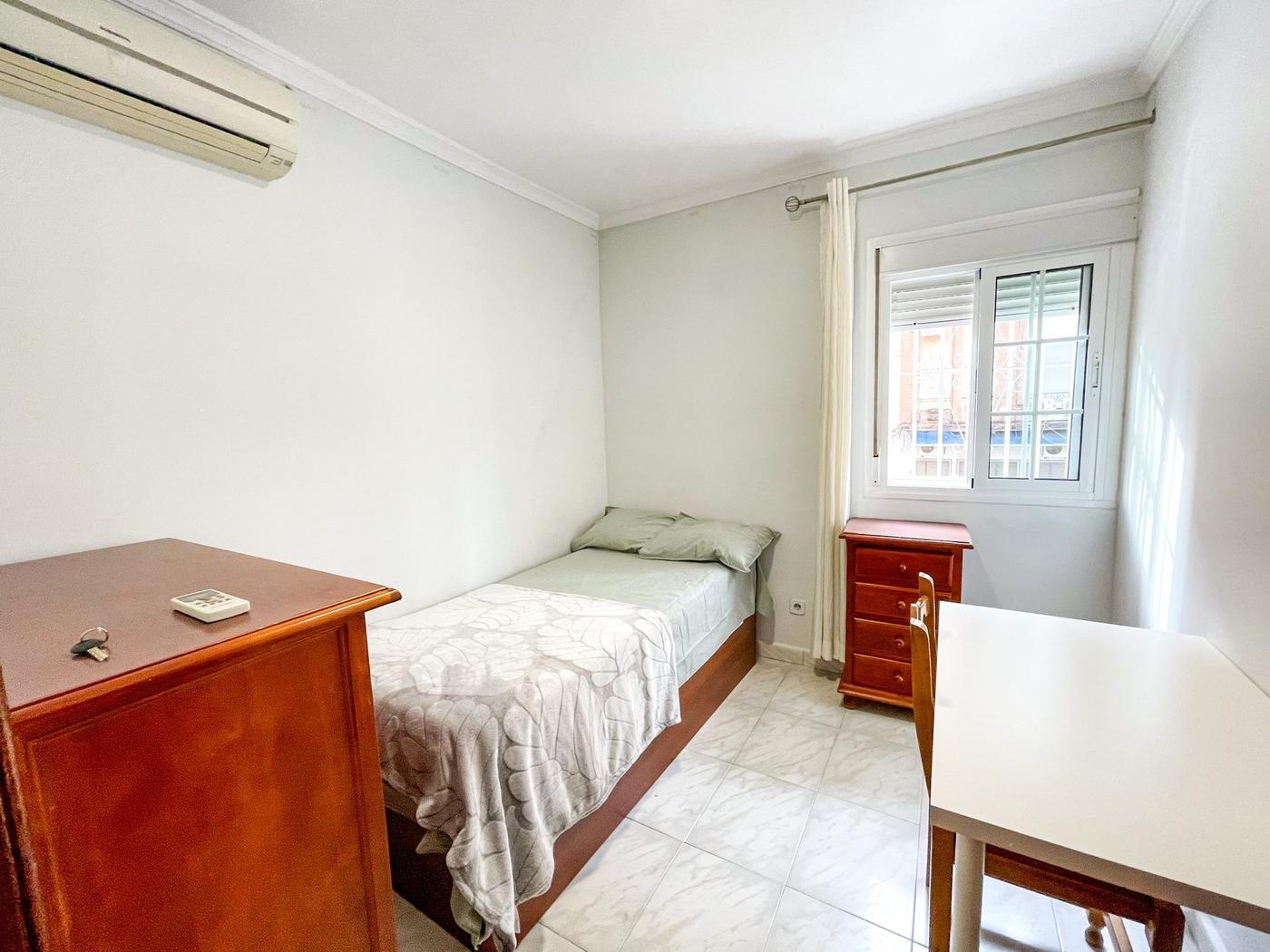 Habitación en Nervión, calle Doctor Delgado Roig, Sevilla